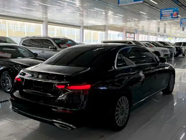 Mercedes-Benz E-Class — Фото автомобиля 7