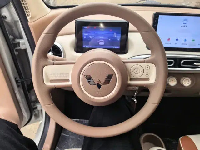 Wuling Hongguang Mini EV — Фото автомобиля 10