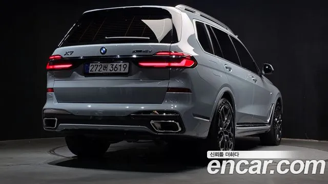 BMW X7 — Фото автомобиля 2