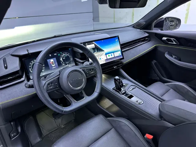 Lynk & Co 03 — Фото автомобиля 10