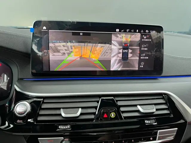 BMW 5 Series — Фото автомобиля 12
