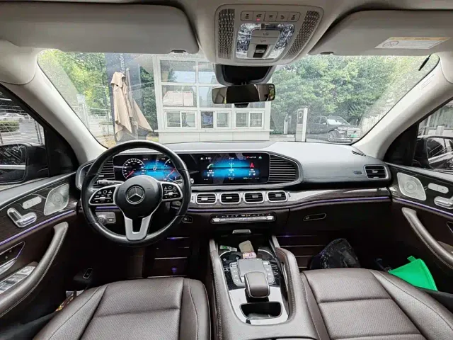 Mercedes-Benz GLE-Class — Фото автомобиля 10