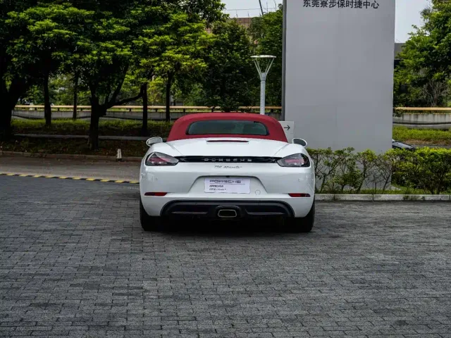 Porsche 718 — Фото автомобиля 15