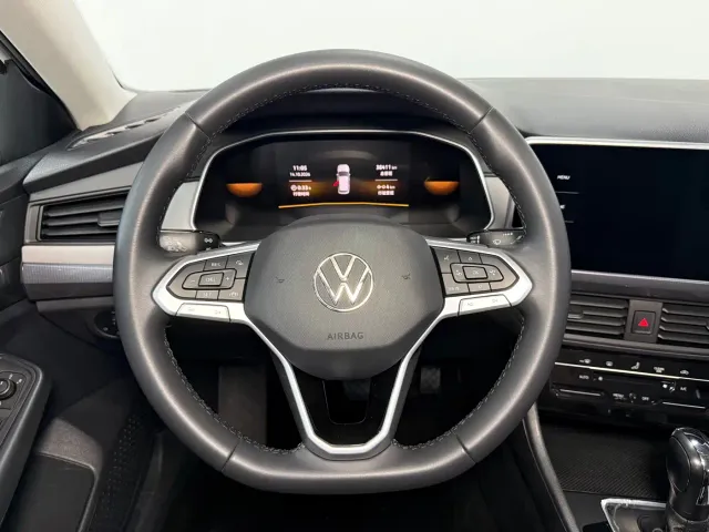 Volkswagen Bora — Фото автомобиля 12