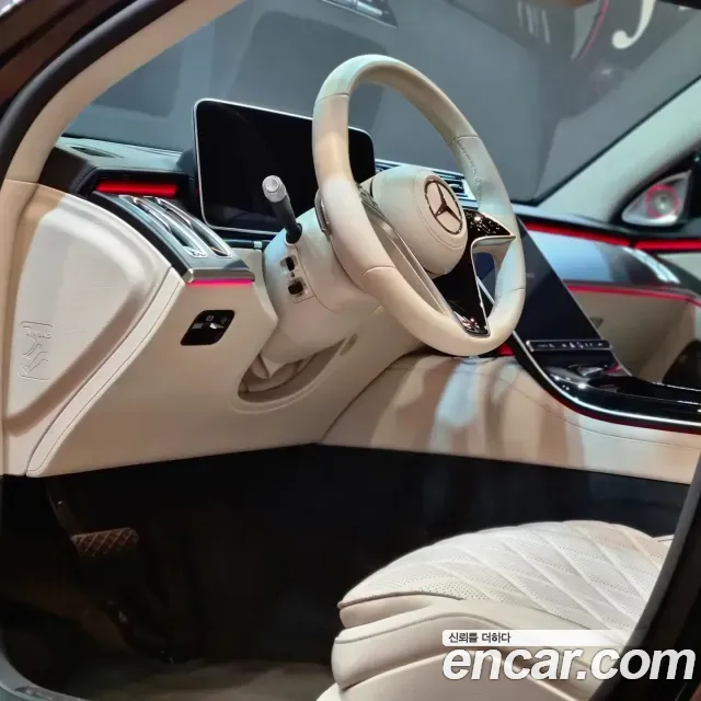 Mercedes-Benz S-Class — Фото автомобиля 12