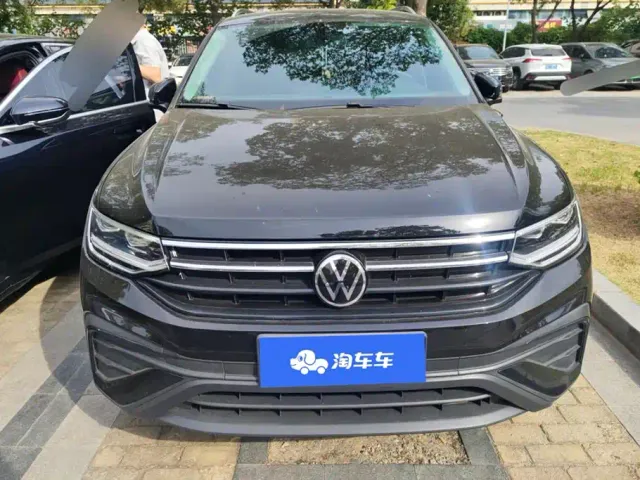 Volkswagen Tiguan L — Фото автомобиля 2