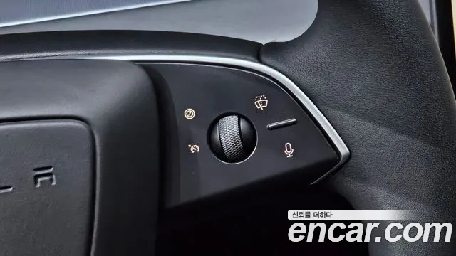 Tesla Model 3 — Фото автомобиля 18