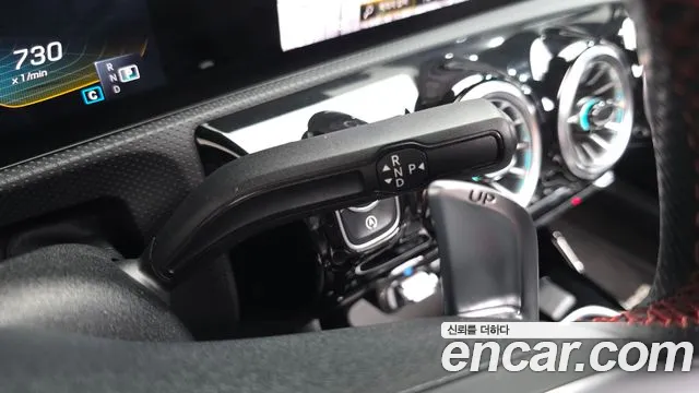 Mercedes-Benz A-Class W177 — Фото автомобиля 12