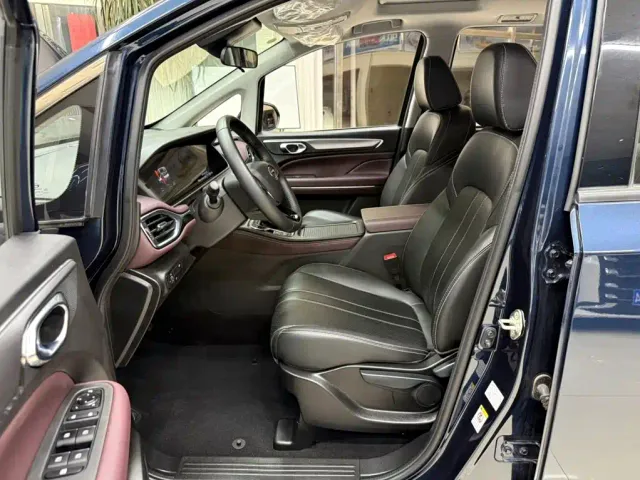GAC Trumpchi M6 — Фото автомобиля 19