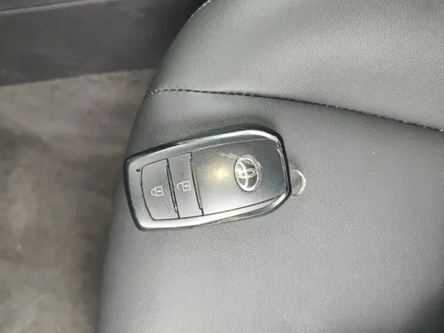 Toyota Corolla Cross — Фото автомобиля 8