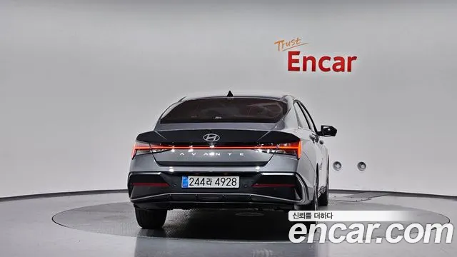 Hyundai Avante — Фото автомобиля 4