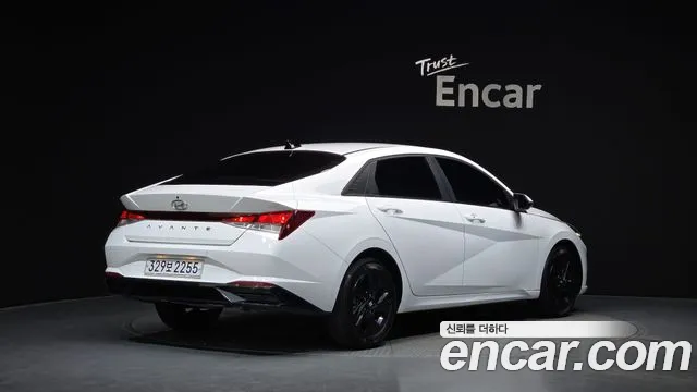 Hyundai AVANTE Avante (CN7) — Фото автомобиля 2