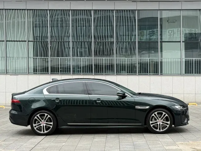 Jaguar XEL — Фото автомобиля 4