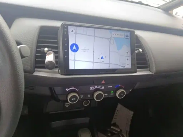 Honda Fit — Фото автомобиля 12