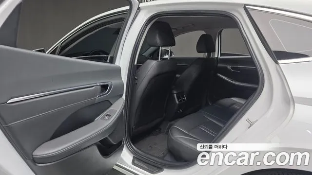 Hyundai Sonata Sonata (DN8) 2.0 LPG(Для проката) — Фото автомобиля 17