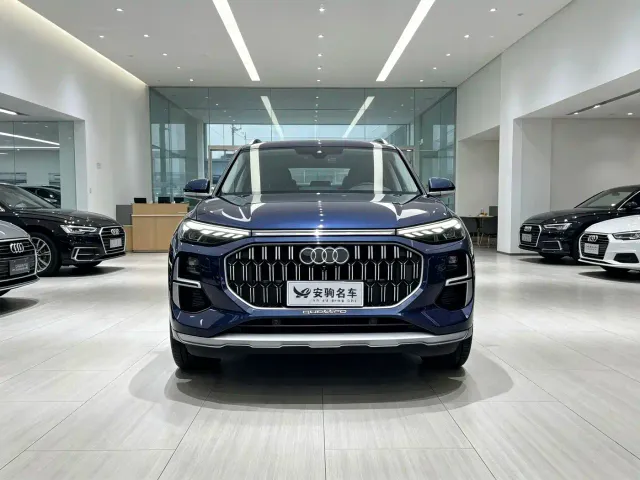 Audi Q6 — Фото автомобиля 3