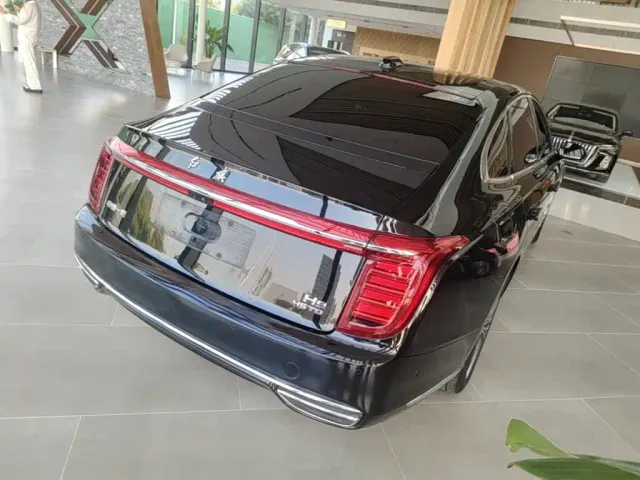 Hongqi H9 — Фото автомобиля 6