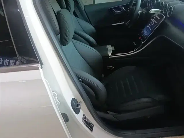 Mercedes-Benz C-Class — Фото автомобиля 24