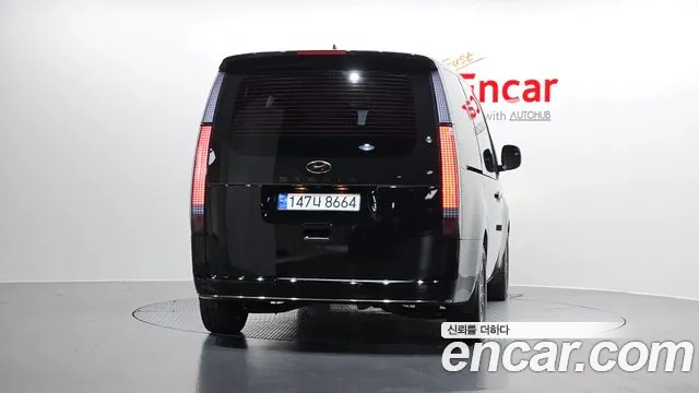 Hyundai Staria Staria Lounge 9 мест — Фото автомобиля 4