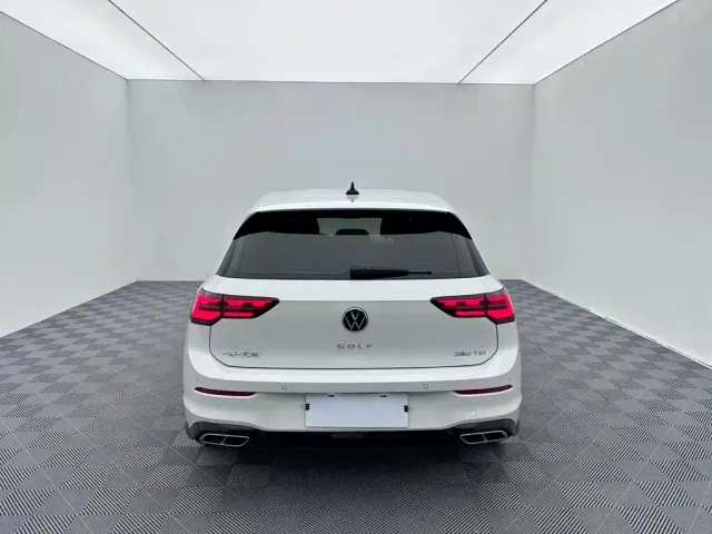 Volkswagen Golf — Фото автомобиля 5