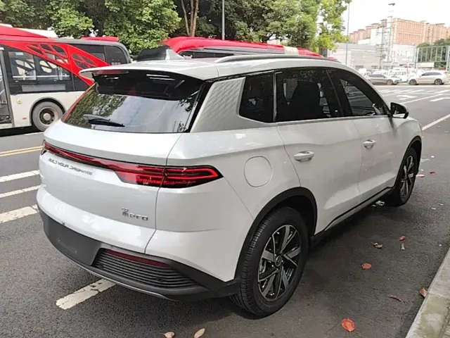 BYD Song Pro — Фото автомобиля 6