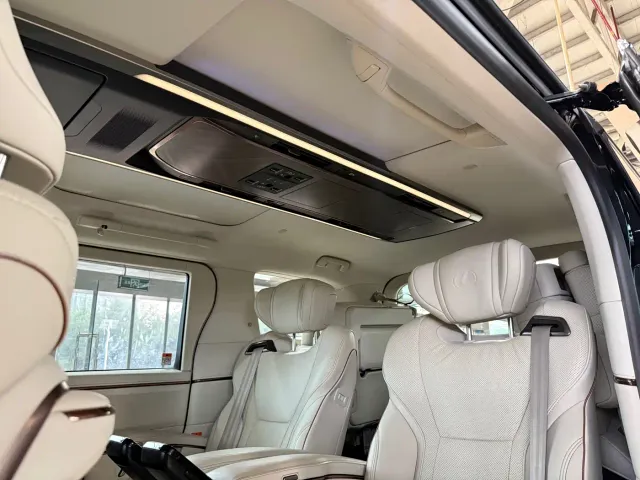 Lexus LM — Фото автомобиля 10