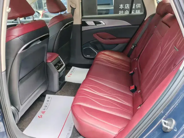 Hongqi H5 — Фото автомобиля 6