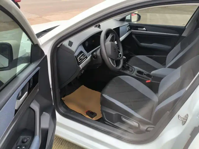 Volkswagen Lavida — Фото автомобиля 12