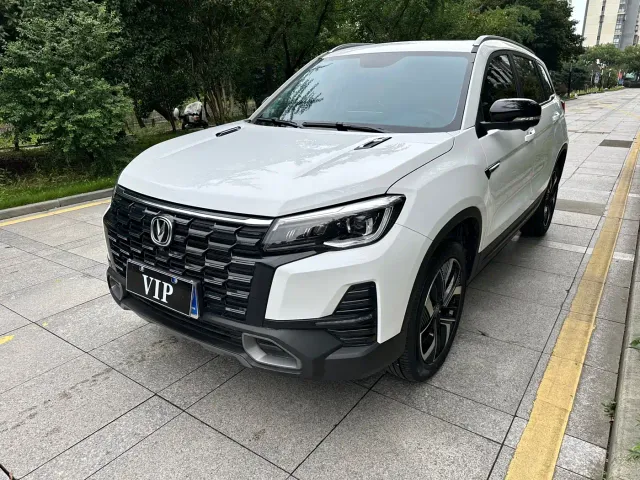 Changan CS75 — Фото автомобиля 2