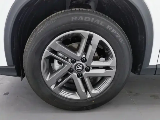 Changan X5 Plus — Фото автомобиля 17