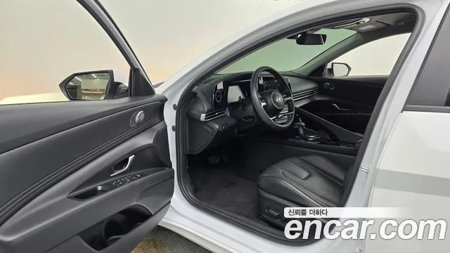 Hyundai Avante CN7 — Фото автомобиля 15