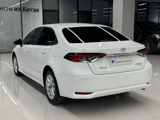 Toyota Corolla — Фото автомобиля 5