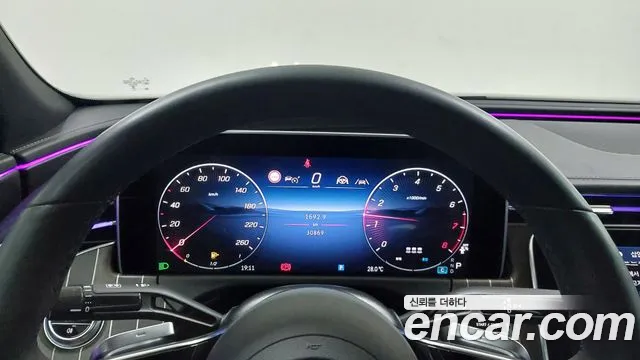 Mercedes-Benz E-Class E-класс W214 E300 4MATIC Exclusive — Фото автомобиля 8