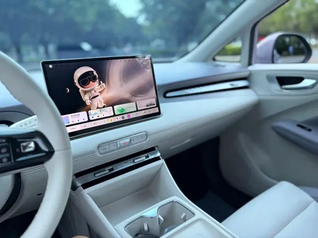 MG 4 EV — Фото автомобиля 18