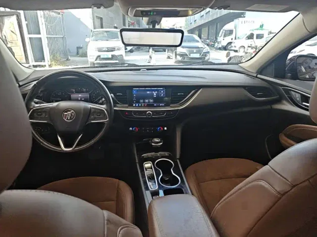 Buick Regal — Фото автомобиля 9
