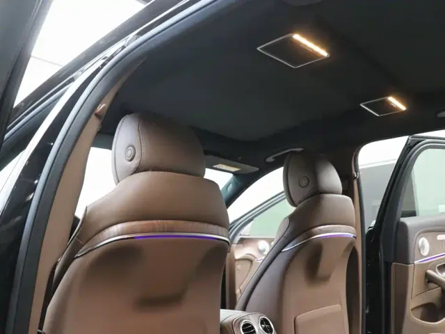 Mercedes-Benz E-Class — Фото автомобиля 21