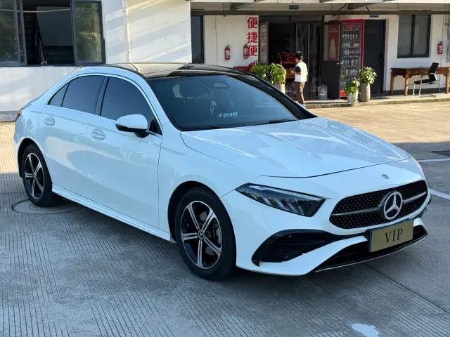 Mercedes-Benz A-Class — Фото автомобиля 3