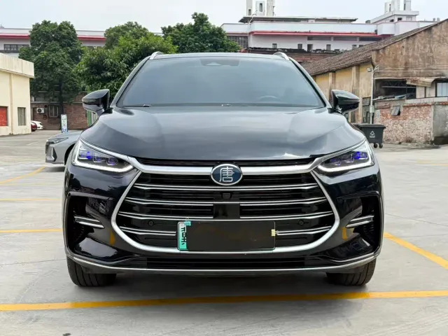 BYD Tang — Фото автомобиля 2