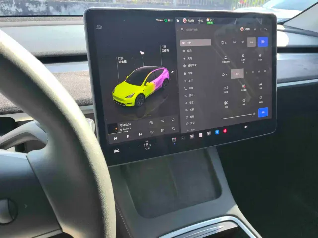 Tesla Model Y — Фото автомобиля 10