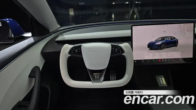 Tesla Model 3 — Фото автомобиля 13