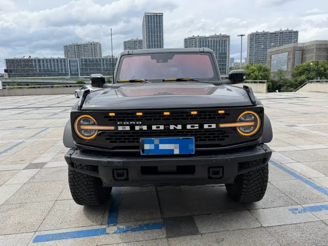 Ford Bronco — Фото автомобиля 2