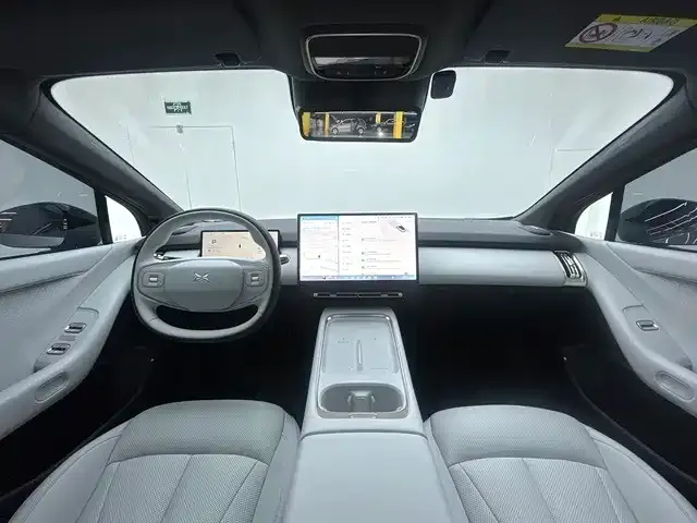 Xpeng P7+ — Фото автомобиля 8