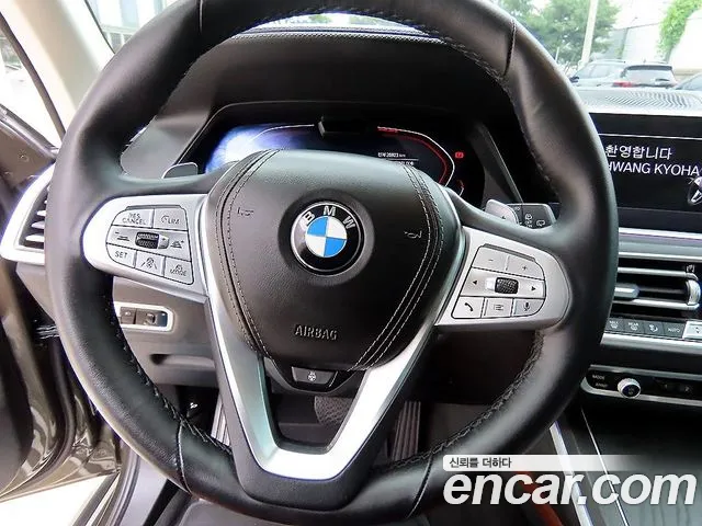 BMW X7 — Фото автомобиля 8