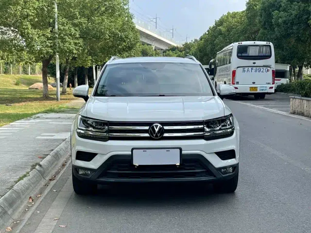 Volkswagen Tharu — Фото автомобиля 3
