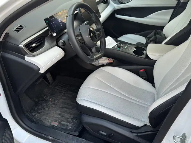 BYD Seal 05 DM-i — Фото автомобиля 2