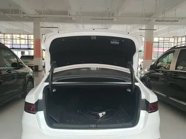 BYD Qin PLUS — Фото автомобиля 18