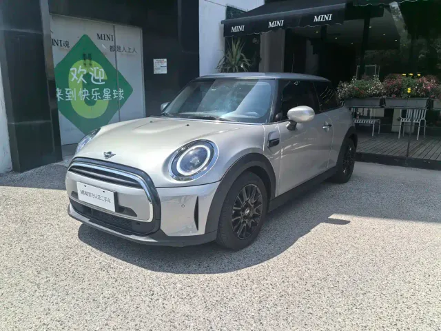 Фотография автомобиля — MINI Hatch