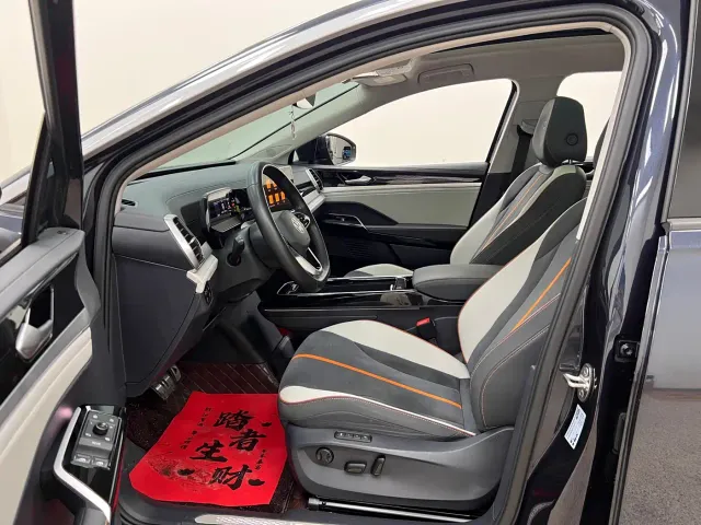 Volkswagen ID.6 CROZZ 2021 Facelift Long Range PRO — Фото автомобиля 14