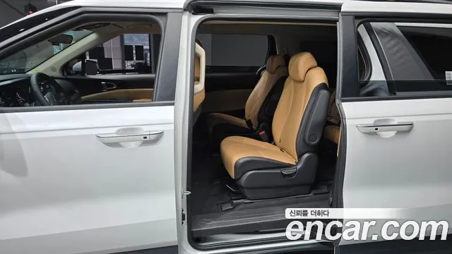 Kia Canival Carnival 4 поколение Дизель 9 мест Prestige — Фото автомобиля 24