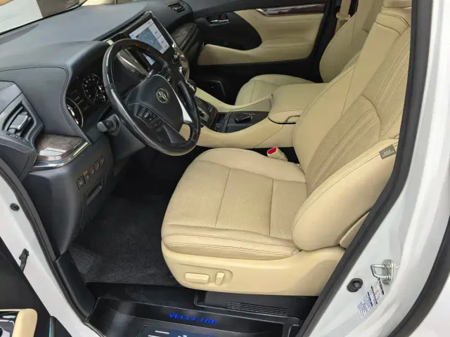 Toyota Vellfire — Фото автомобиля 7